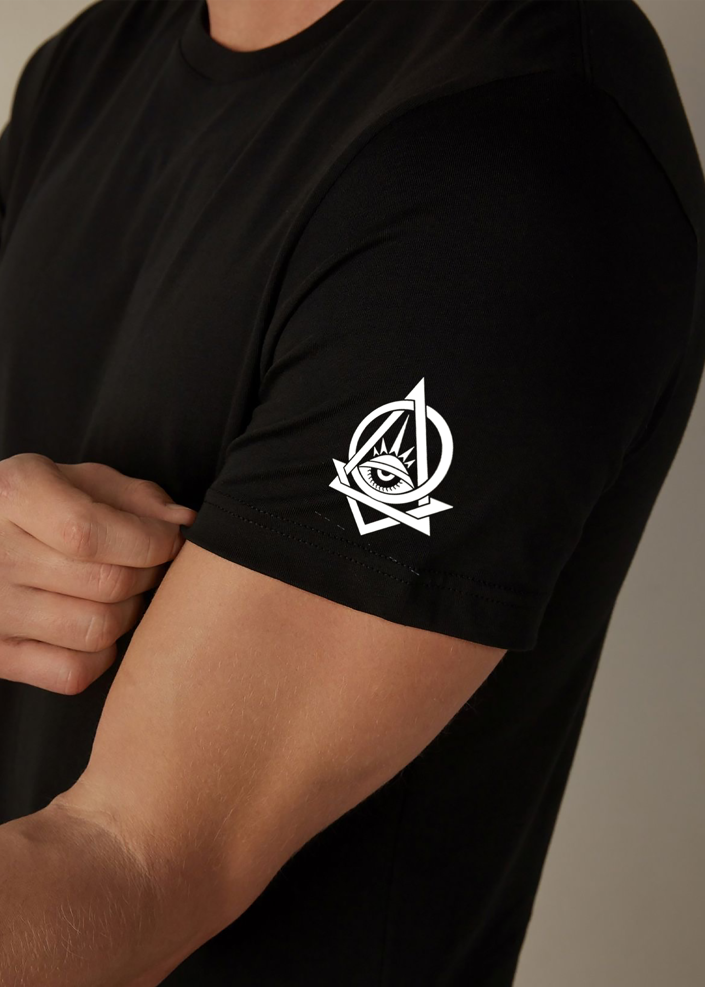 VLAM Regular Fit Black Solid Tshirt