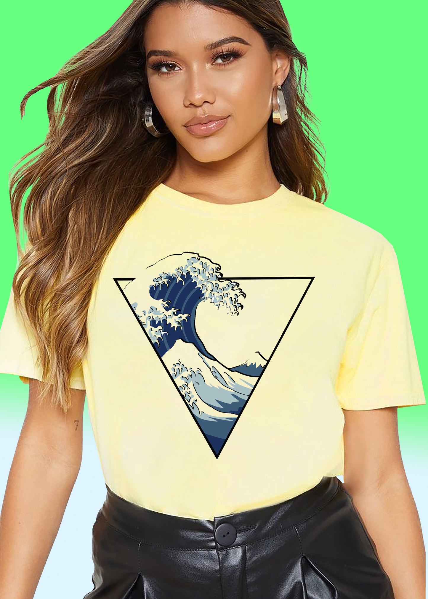 VLAM Womens Triangle Wave Print Beach Tshirt