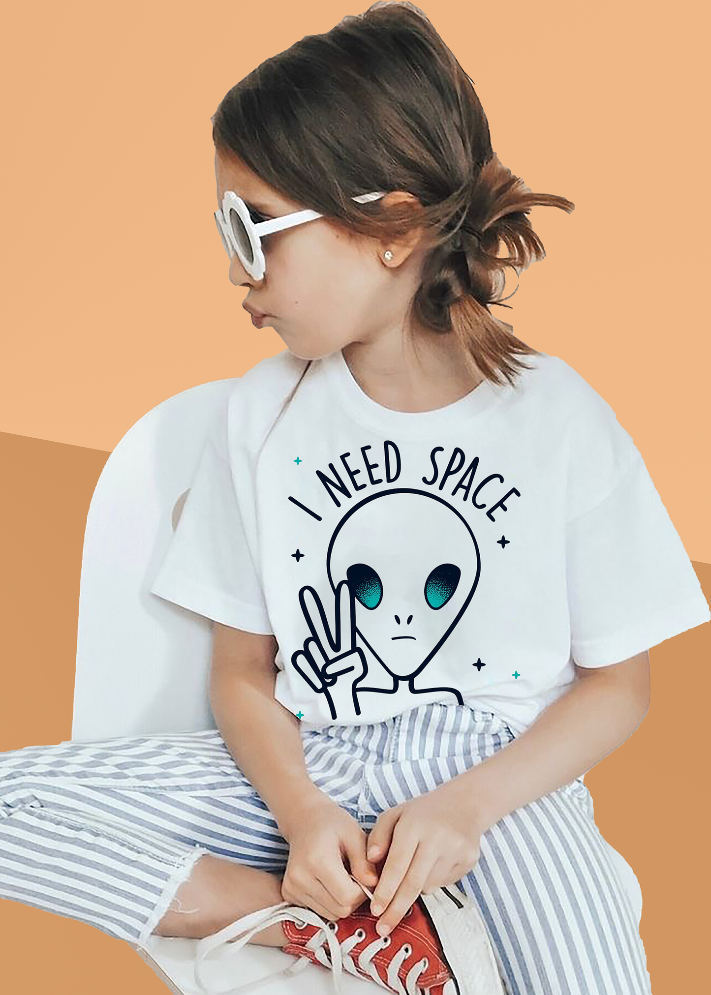 VLAM Alien I need Space Girls Tshirt